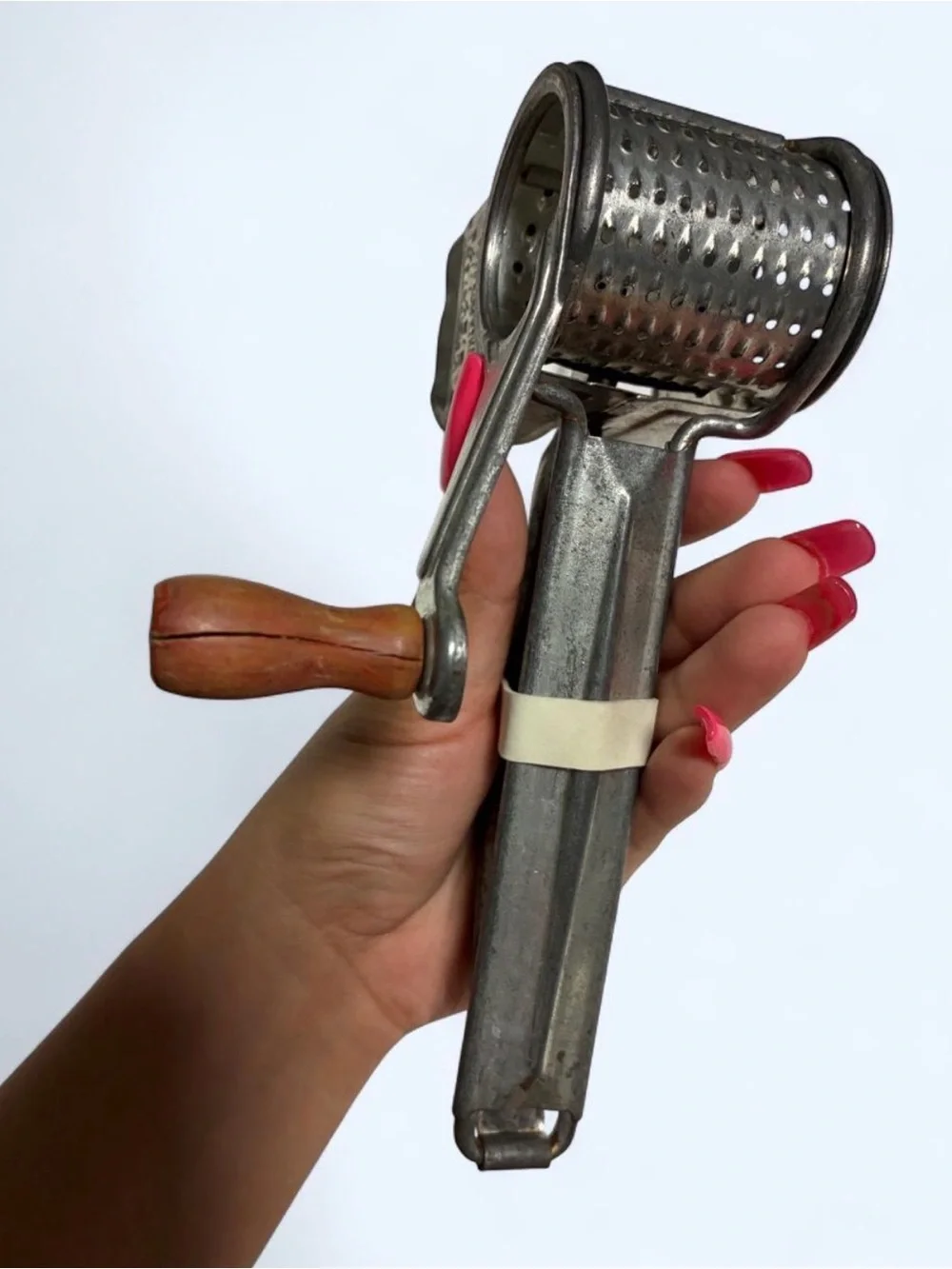 Vintage this mouli
